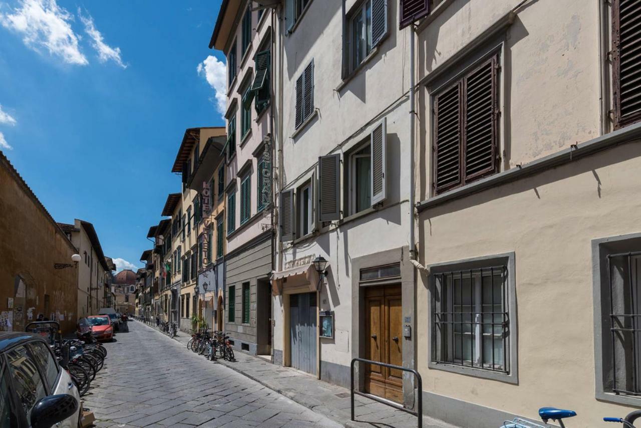 Ancient Convent Apartment *